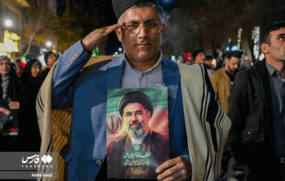 یک ایرزان گوش به فرمان رهبر