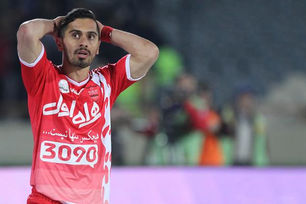 شوک به هواداران پرسپولیس:شاه ماهی سرخابی ها خط خواهد خورد/ گزینه های روی میز برانکو برای جانشینی عالیشاه؛ نوراللهی در ترکیب اصلی؟