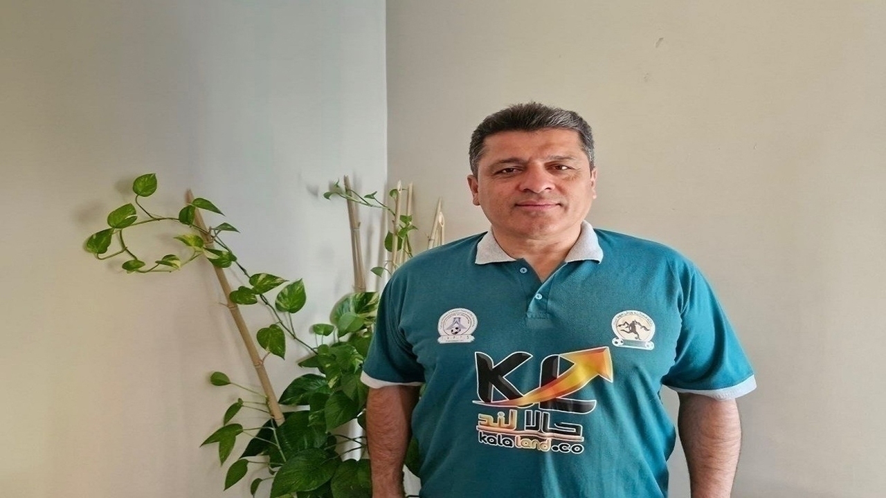 پول داده‌اند تا در تیم ملی فوتبال بازی کنند!