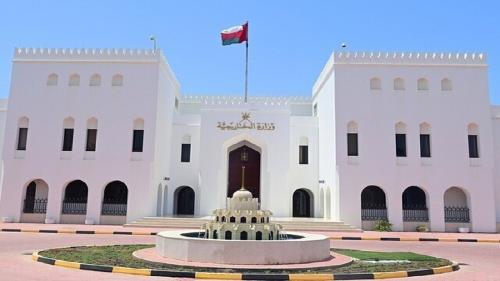 تاکید عمان بر ماندن بر اصل بی‌طرفی 
