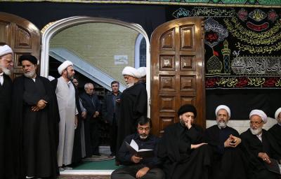 عکس/حضور مراجع و علما در بیت آیت الله موسوی 