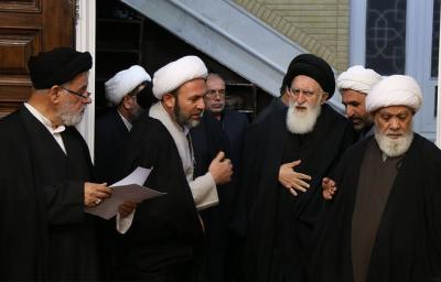 عکس/حضور مراجع و علما در بیت آیت الله موسوی 
