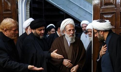 عکس/حضور مراجع و علما در بیت آیت الله موسوی 