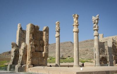 گردشگران در مجموعه جهانی تخت جمشید/عکس