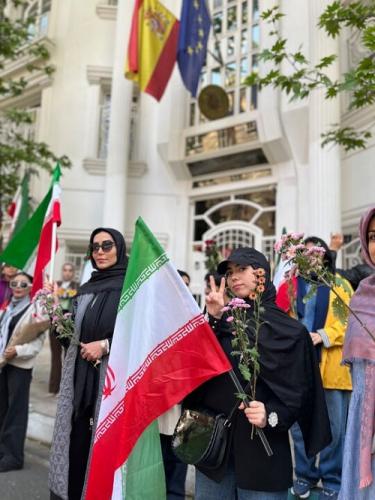 قدردانی مردم ایران از دولت اسپانیا+ عکس