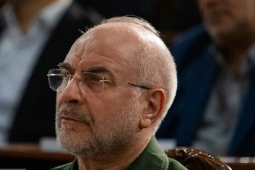  بر خود می‌بالم که خود را عضو کوچکی از پاسداران بدانم