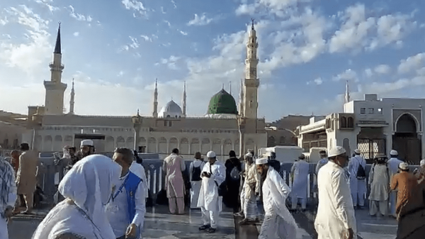 تشرف زائران ایرانی به مسجدالنبی + فیلم
