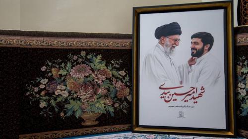 جوانی که کنار سردار نائینی به شهادت رسید
