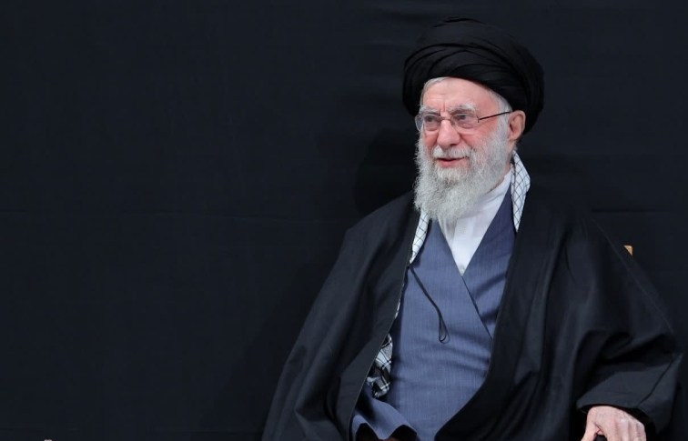 آخرین کمک رهبر شهید برای آزادی زندانیان 
