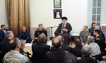 عکس/ دیدار جمعی از فرماندهان و مسئولان نیروی دریایی ارتش با رهبر انقلاب 