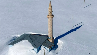 روستایی در ترکیه زیر برف دفن شد /عکس