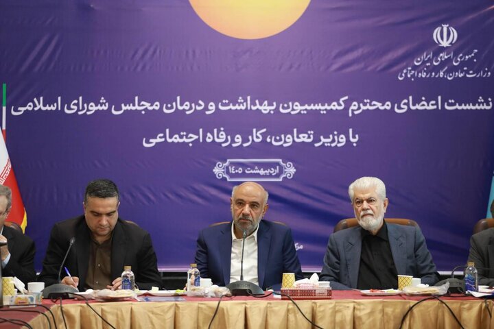 مشکلی در تأمین نیازهای دارویی کشور وجود ندارد