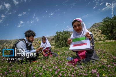 مدرسه ای درمیان کوهستان