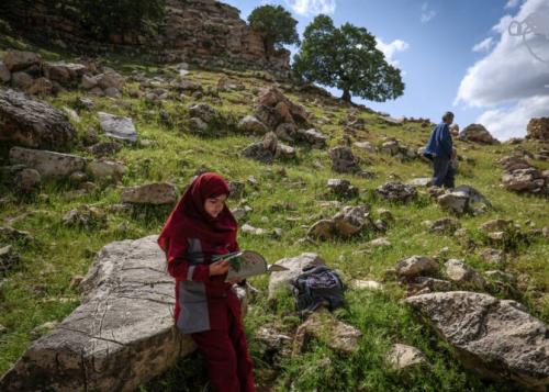 مدرسه ای درمیان کوهستان