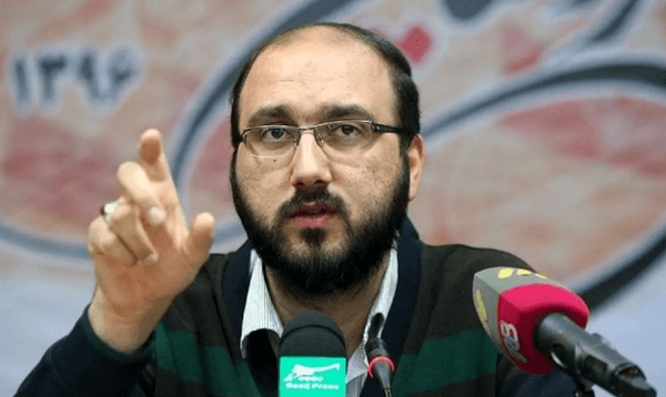 نجات مدیر شبکه ۳ سیما از خودروی شعله‌ور