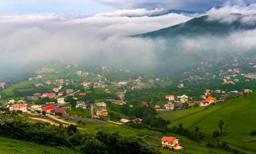 سقف سفید آسمان ایران