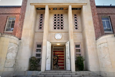  داخل سفارت سابق آمریکا در تهران / عکس