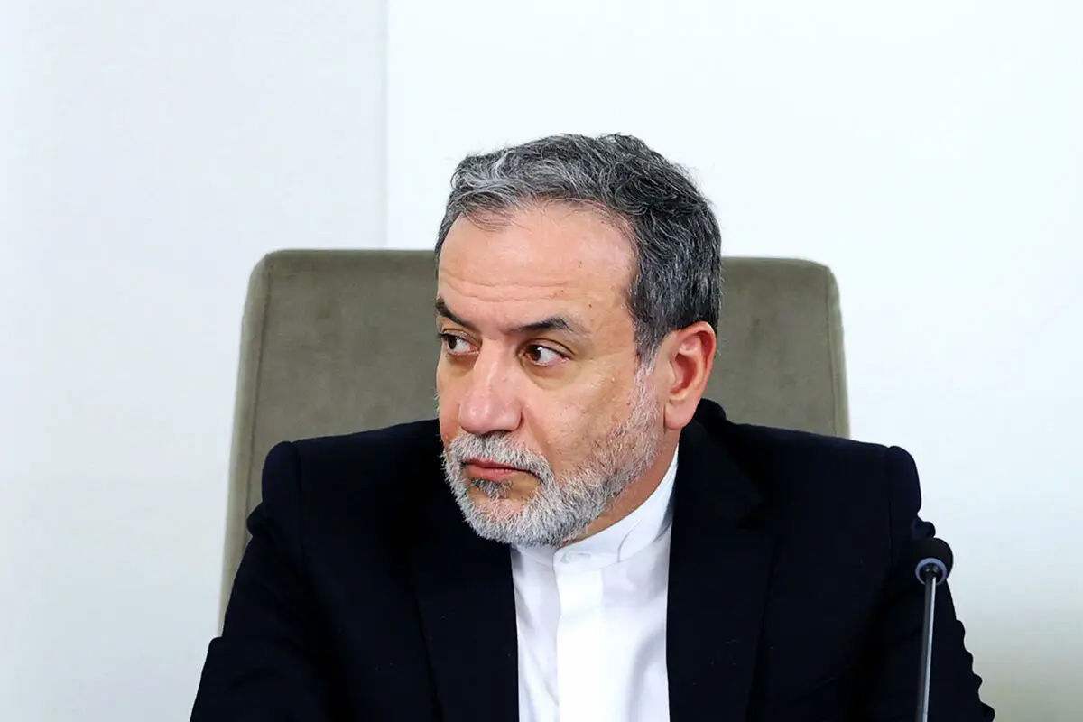 آقای عراقچی، بیش از آنکه بوی خمینی و خامنه ای را بدهید بوی اصلاح طلبان و ظریف را می دهید