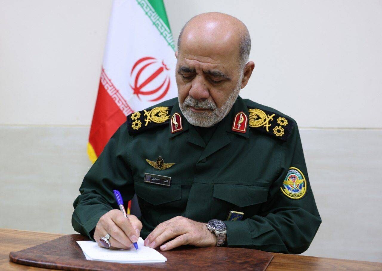 فرزندان ملت در نیروهای مسلح «دست به ماشه» آماده شلیک به قلب دشمن هستند
