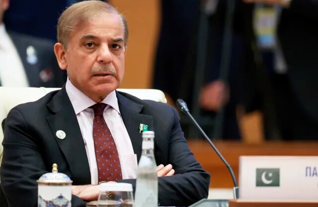  حضور هیات پاکستانی در مراسم تشییع رهبر شهید 