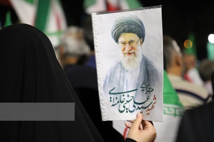 چند توصیه برای شرکت در مراسم وداع و تشییع رهبر شهید؛اجتناب از غذای چرب تا همراه‌داشتن ماسک