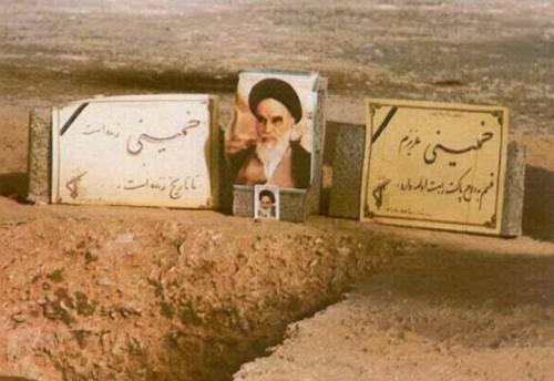 ماجرای انتخاب محل دفن رهبر کبیر انقلاب/چرا امام در قم و مشهد دفن نشد؟