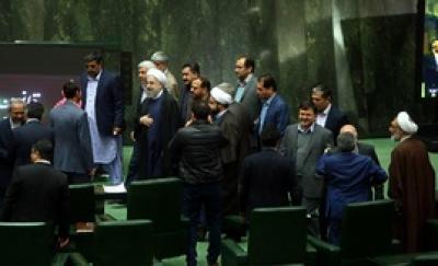 عکس/ تقدیم لایحه بودجه 96 به مجلس شورای اسلامی