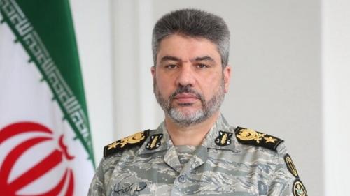 حتی اجازه حضور اولیه در جزایرمان را به دشمن نمی‌دهیم