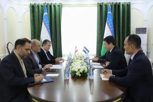 گسترش پروازهای مستقیم و تسهیل روادید؛ محور گفت‌وگوی مقامات ایران و ازبکستان
