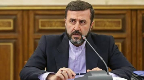  واکنش تند غریب‌آبادی به فاسد خواندن دیوان لاهه 