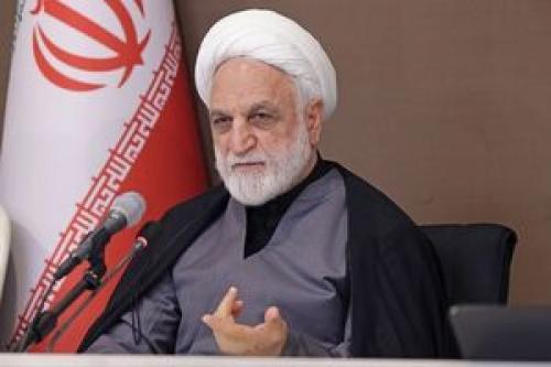 تحت هیچ شرایطی نباید از توطئه‌های دشمن غافل شویم