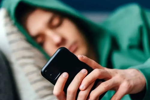  اعتیاد نوجوانان به نمایشگرها را کم کنیم؟