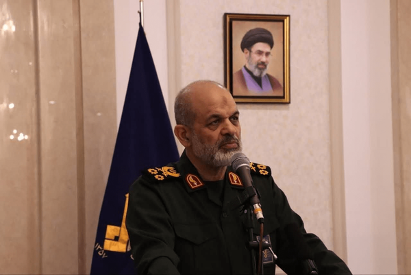 رزمندگان اسلام مسلح ترین ارتش را به زانو در آورد
