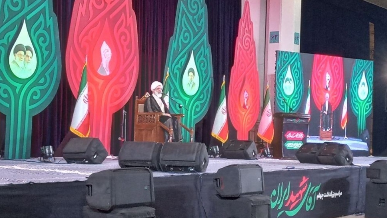 قائد شهید امت، با شهادت خود درس مقاومت را در عالی‌ترین سطح به ملت ما داد