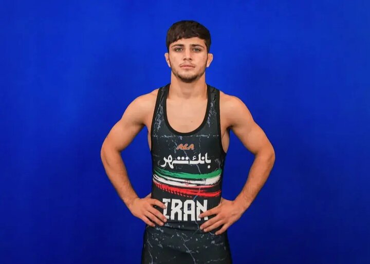  اولین مدال طلای کشتی فرنگی جوانان دشت شد/ کشتی‌گیر ایران ضربه فنی شد!