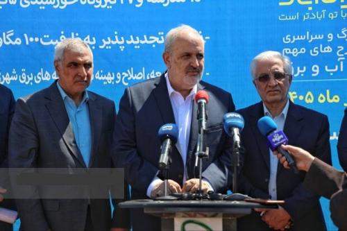 مردم در توسعه نیروگاه‌های خورشیدی مشارکت کنند