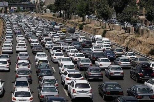 ترافیک سنگین در محورهای شمالی و شریان‌های منتهی به تهران