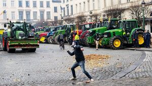 ترکش جنگ به زمین‌ اسپانیا رسید