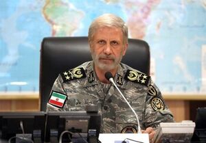 فرمانده کل ارتش: رئیس‌جمهور صدای صلابت ملت مبعوث و شجاع ایران بود