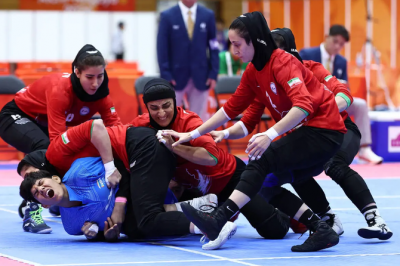  مبارزه دختران کبدی ایران در فینال / عکس