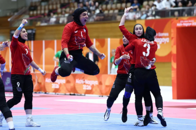  مبارزه دختران کبدی ایران در فینال / عکس