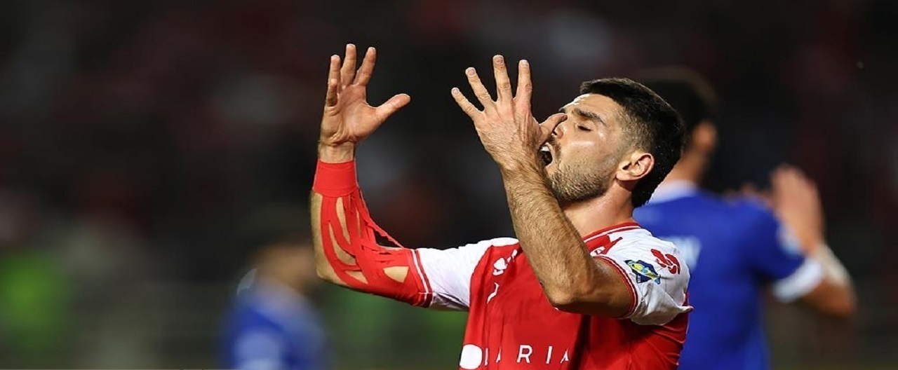 وینگر تیم پرسپولیس در پرسپولیس می‌ماند