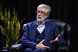 یکی از برنامه‌های دشمن ایجاد فشار اقتصادی است