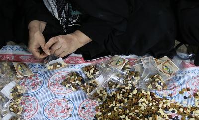 عکس/ بسته بندی هدایای مدافعان حرم 