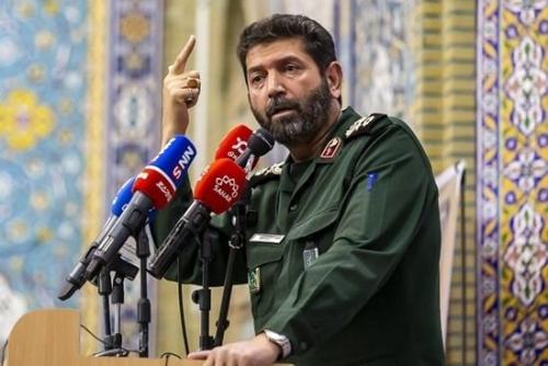 ملت ایران و بسیجیان با آمادگی کامل در میدان ایستاده‌اند