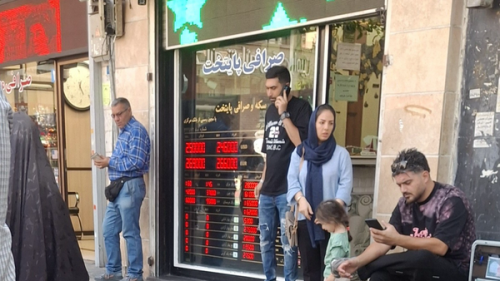 دلار ۱۰ هزار تومان ریخت