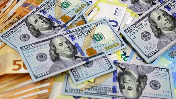 دلار و یورو در مرکز مبادله چند قیمت خوردند؟