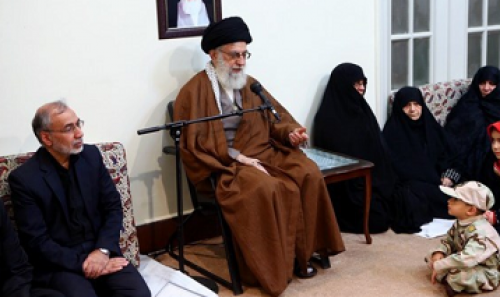 فیلم/حاشیه‌های دیدنی دیدار فرزندان شهدای مدافع حرم با رهبر انقلاب