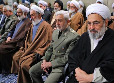 عکس/ دیدار رهبر انقلاب با مسئولان نظام و میهمانان کنفرانس وحدت اسلامى‌