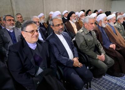 عکس/ دیدار رهبر انقلاب با مسئولان نظام و میهمانان کنفرانس وحدت اسلامى‌